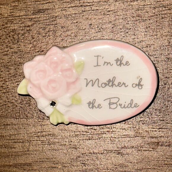 Vintage “I’m the Mother of the Bride” Victorian Brooch - Picture 1 of 4